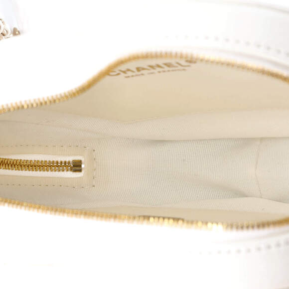 Chanel CC in Love Heart Bag Quilted Lambskin - Picture 5 of 6